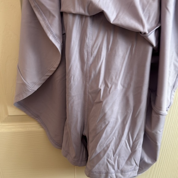 Light purple active dress with shorts underneath and a pocked for your cell - Picture 3 of 4